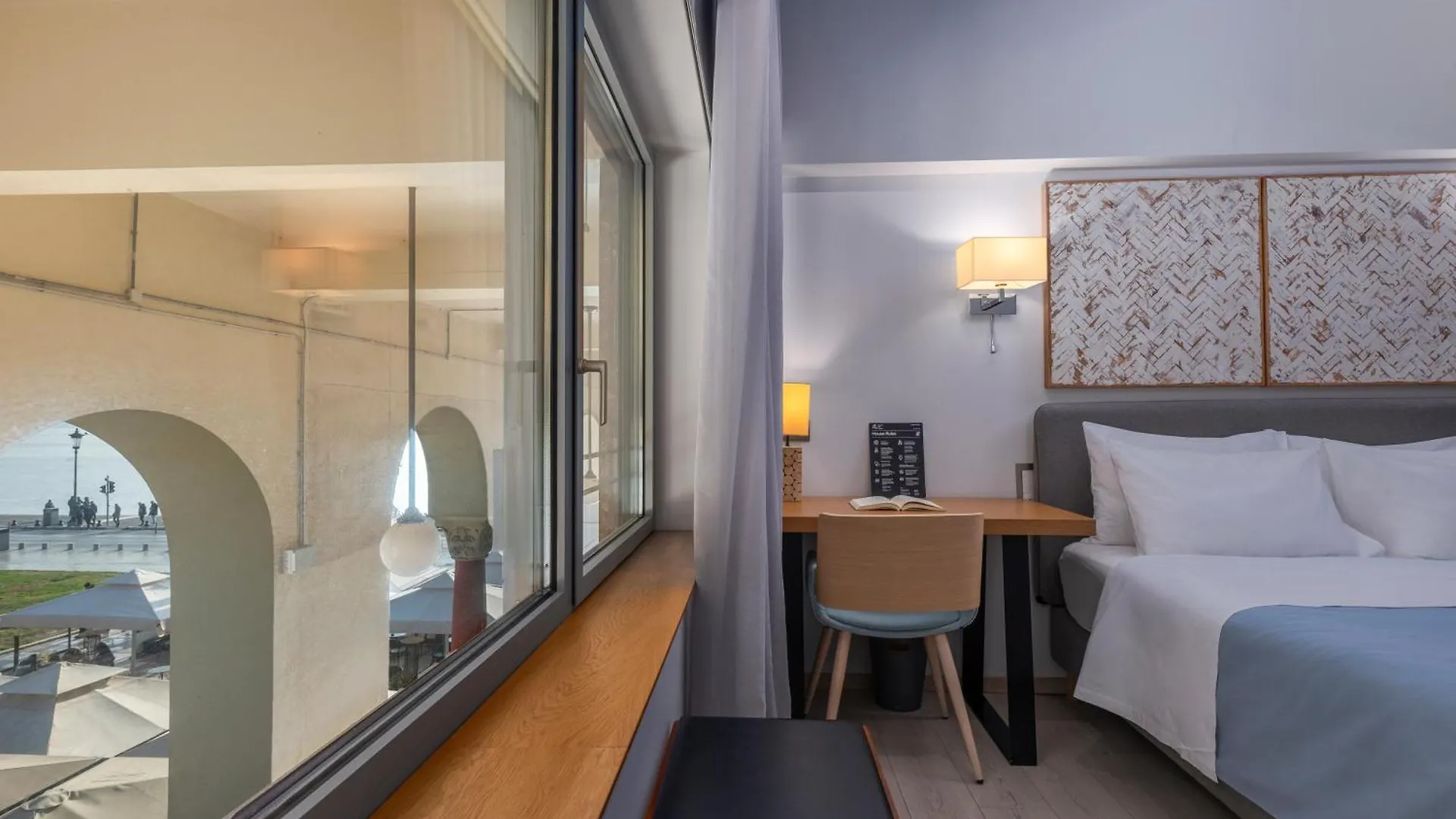 Square Elegant Suites Салоники Апартаменты