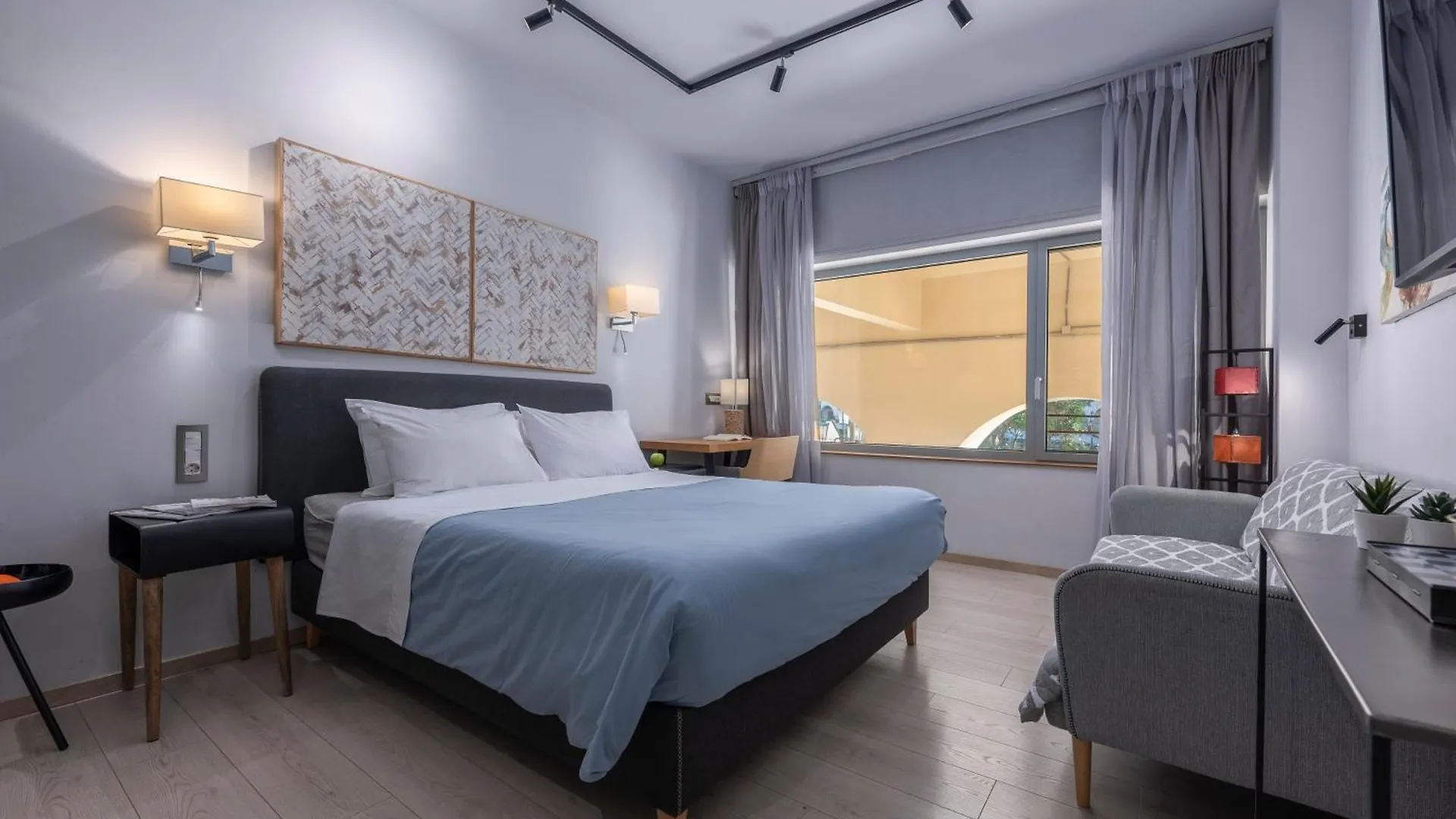Square Elegant Suites Салоники