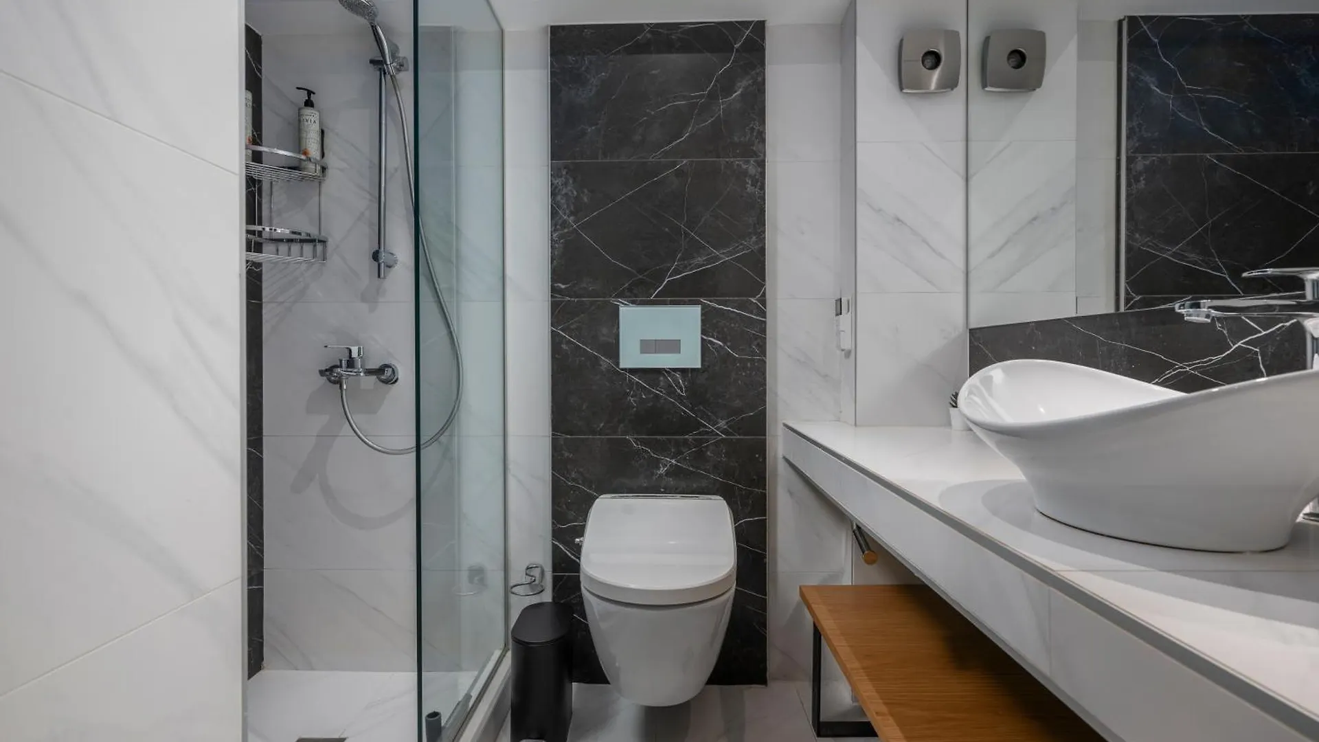 Square Elegant Suites Салоники 0*,