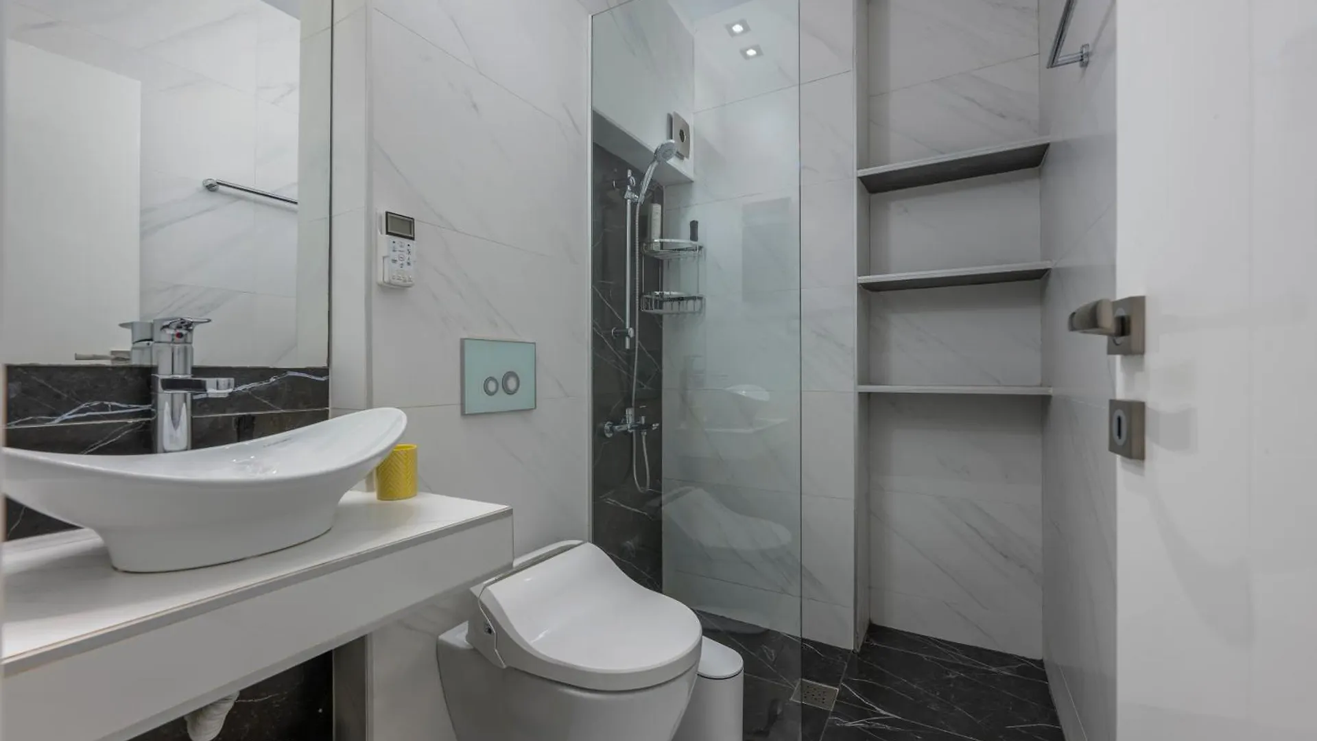 Square Elegant Suites Салоники