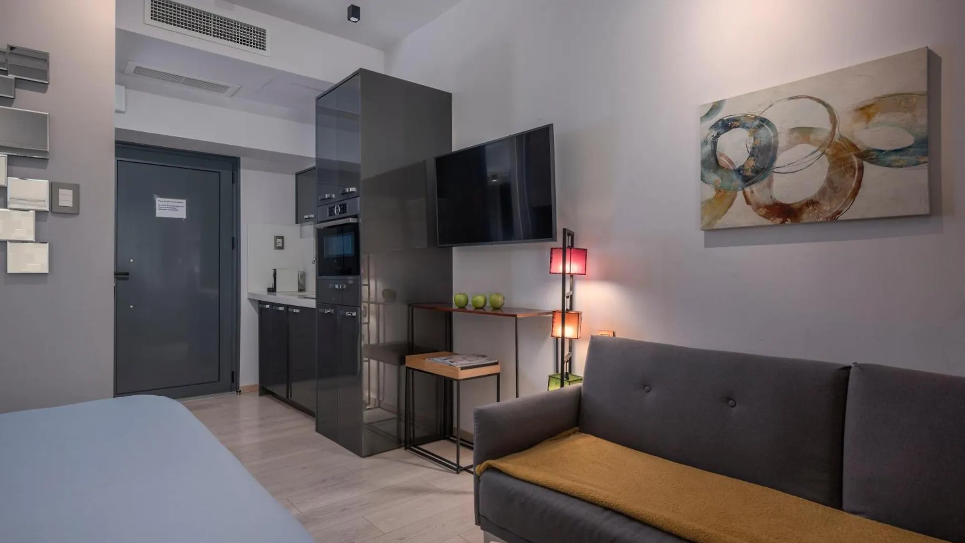 סלוניקי Square Elegant Suites 0*,